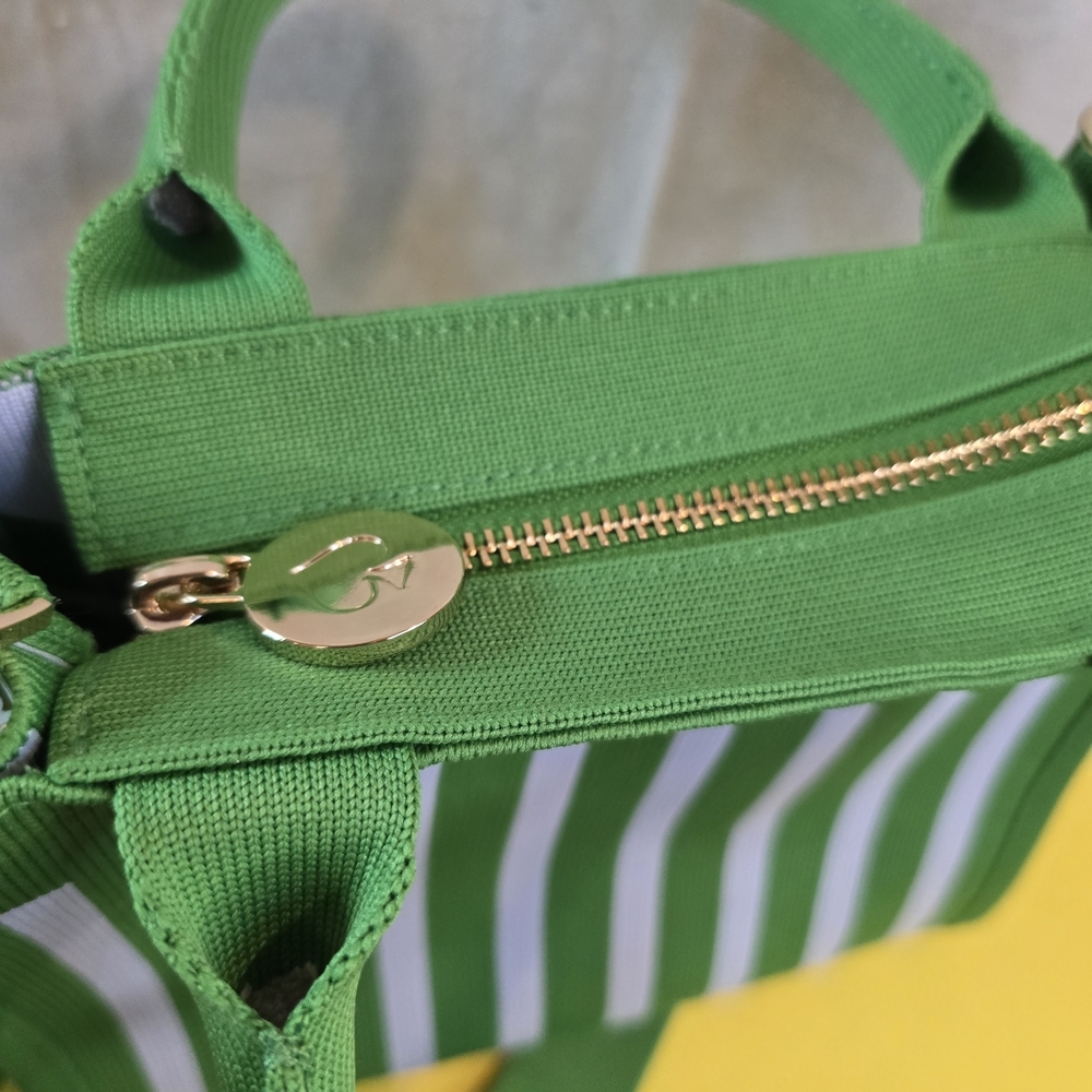 Kate Spade Vibrant Green and White Tote - Picture 3 of 8